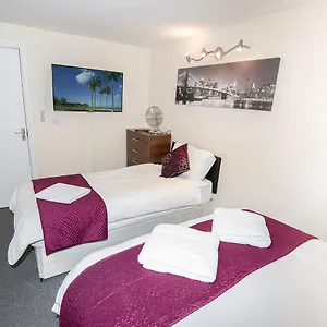  Apartment Serviced